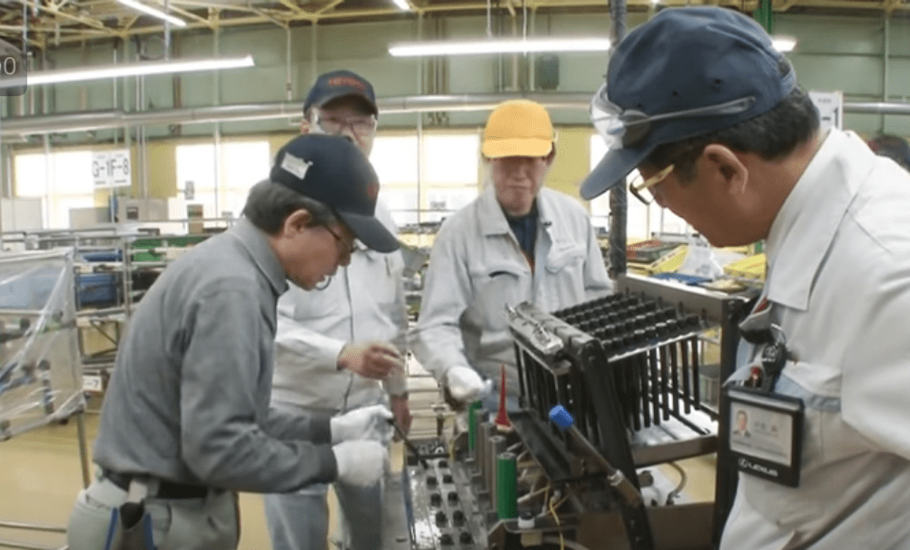 5S, Kaizen, Círculos de Calidad, Indicadores, KPIs, Herramientas Estadísticas de Calidad, Mejora de la Productividad, Gestión por Proceso, Mejora de Procesos, Rediseño de Procesos, Planeamiento y Control de la Producción, Control de Calidad, Gestión de Calidad, Autocontrol, Six Sigma, Lean Manufacturing, TPS, TQM, Mantenimiento Productivo Total, TPM, Lección de un Punto, Auditoria Interna, ISO 9001, ISO 14001, ISO 45001, Implementación, Muestreo, Estadística, JIT, Jidoka, Gestión Visual, SMED, Evento Kaizen, Mantenimiento Autónomo, Power BI, Industria 4.0, Reclamos de Clientes, Satisfacción del Cliente, Control Estadístico de Procesos, Curso Presencial, Sistema Integrado de Gestión, SIG, Asesoría, Acompañamiento, RPA, Roberto Minaya, Curso In House, Cursos Online, Capacitación, Consultoria, Proindustria, Teoría de Restricciones, Transformación Digital, Diagnóstico, Acción Correctiva, Pareto, Ishikawa, Dispersión, Gráficas de Control, Check List